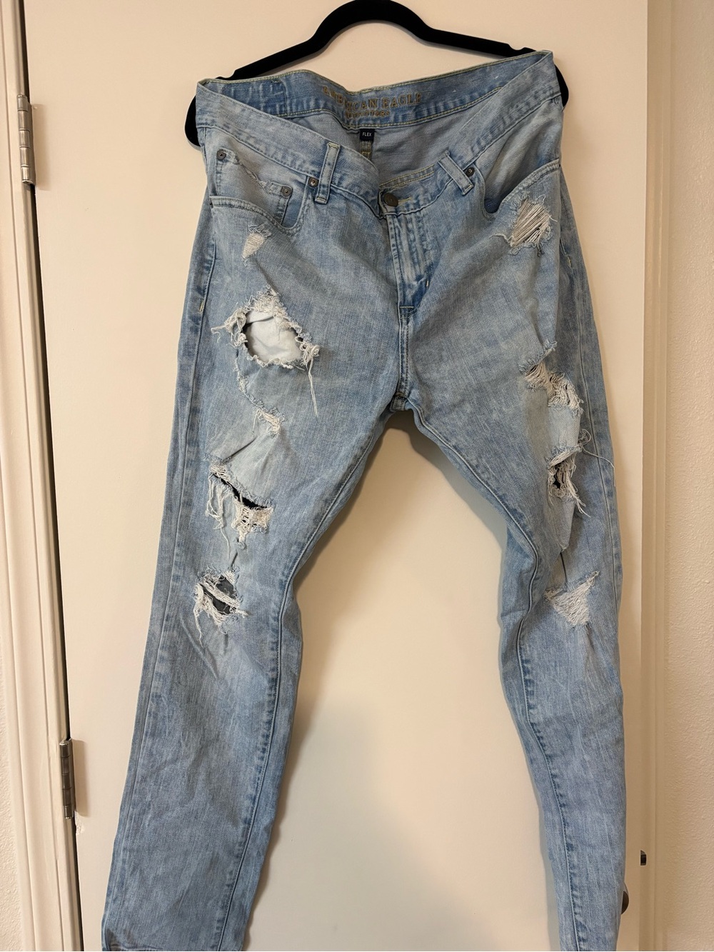 American Eagle Outfitters Light Blue Ripped Skinny Jeans